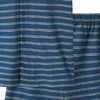 Jungen Shorty im Ringel-Look