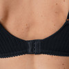 2 Damen Bustiers mit feiner Struktur