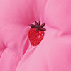 Baby-donsjasje met aardbeienmotieven