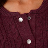 Damesvest met kabelpatroon