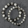 2 damesarmbanden met een matte afwerking