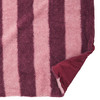 Kuscheldecke mit Streifenmuster