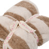 Kuscheldecke mit Streifenmuster