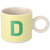 Tasse mit Buchstaben-Motiv hellgrün / beige