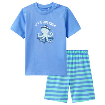 Baby Shorty im Sommer-Look