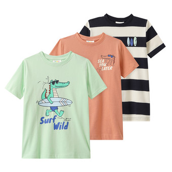 3 Jungen T-Shirts in verschiedenen Dessins