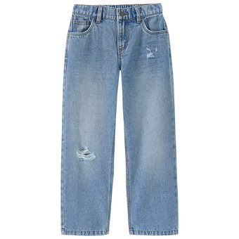 Jungen Jeans mit Destroyed-Details
