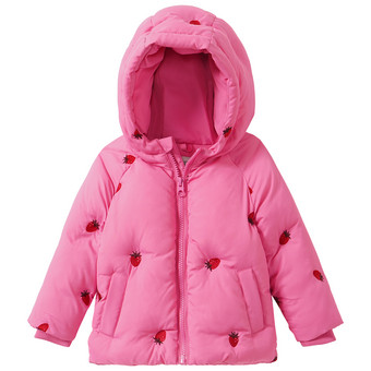Baby-donsjasje met aardbeienmotieven