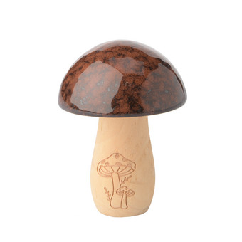Kleiner Deko-Pilz mit glänzender Oberfläche