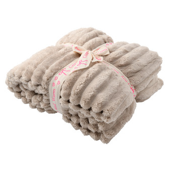 Kuscheldecke in Streifen-Optik